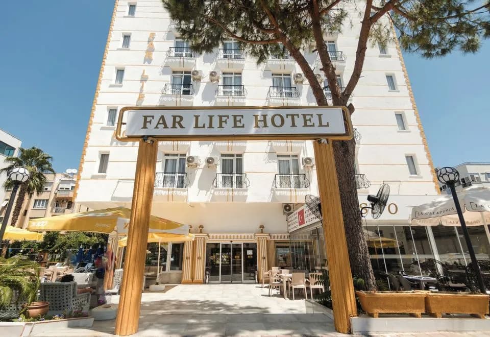 FAR LIFE HOTEL