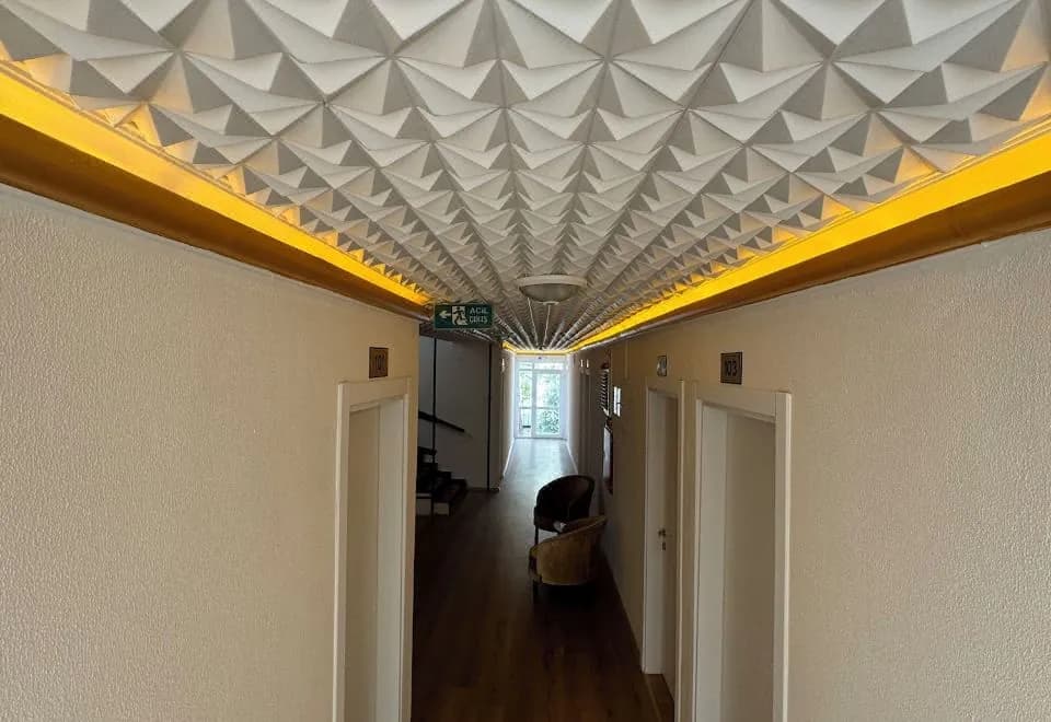 FAR LIFE HOTEL