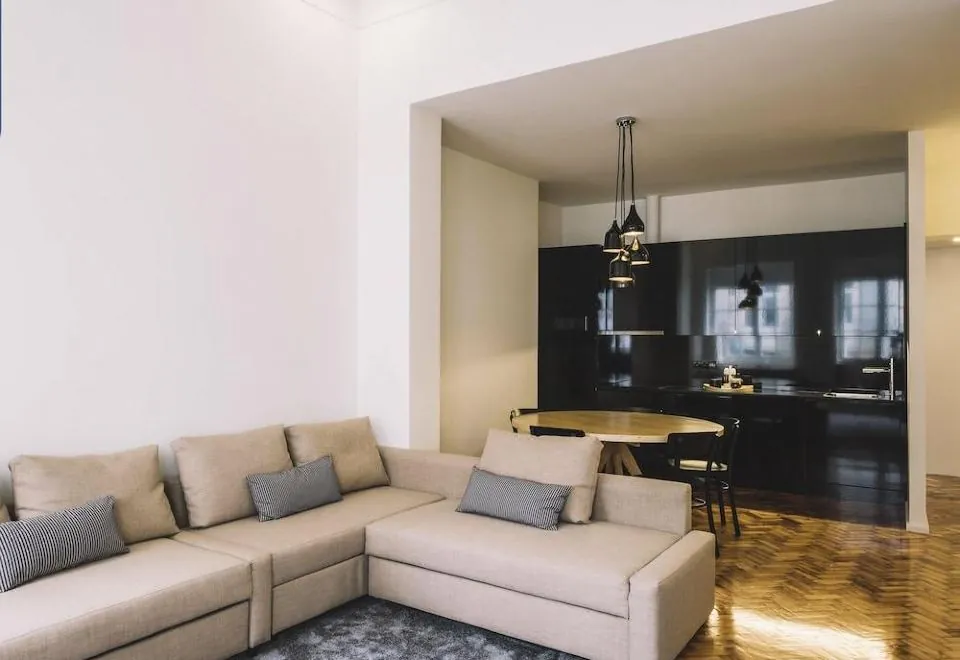 Orm - Saraiva de Carvalho Apartments