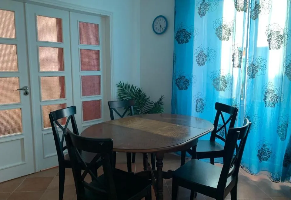 House and Rooms in Lisbon