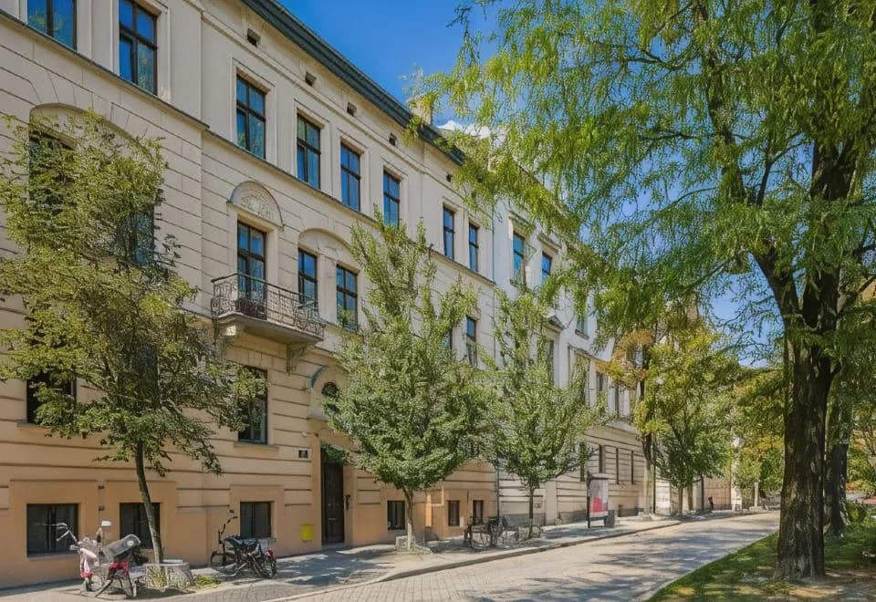 Old Town Residence BIS