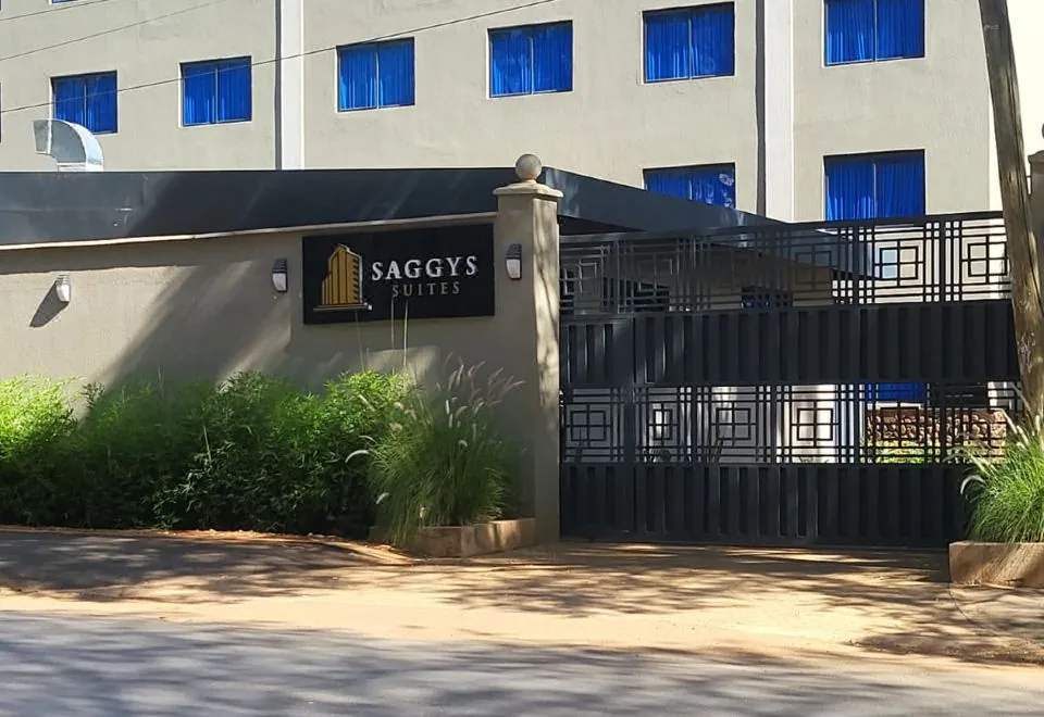 Saggys Suites Hotel & Spa