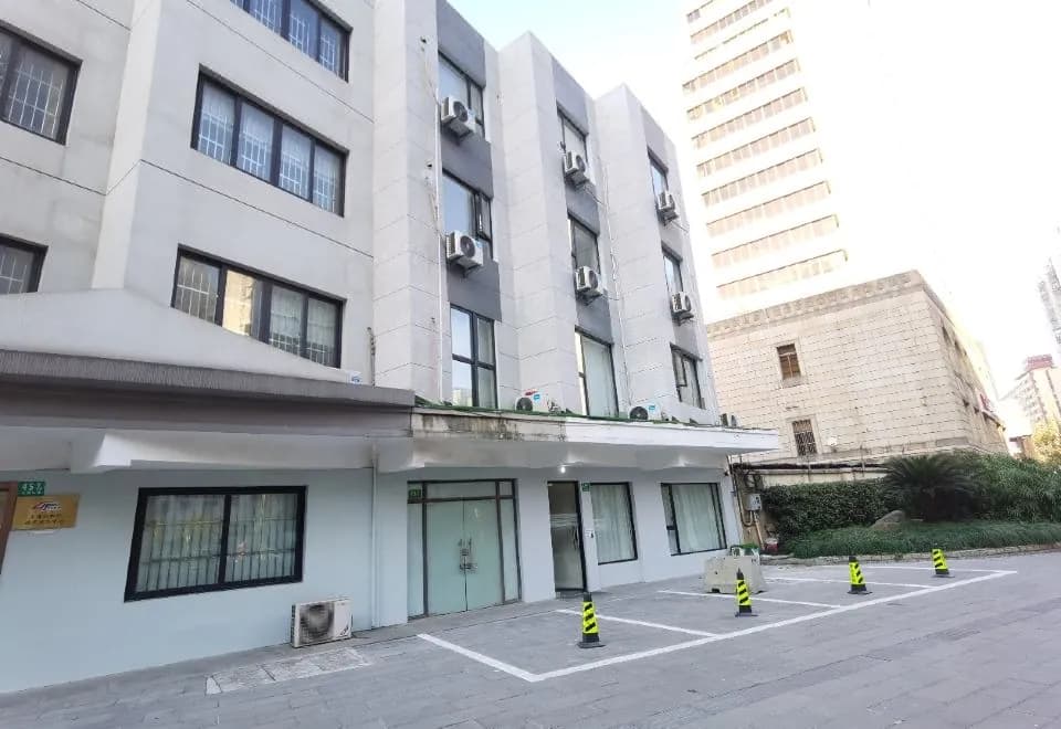 Yi SH Cinema Service Apartment