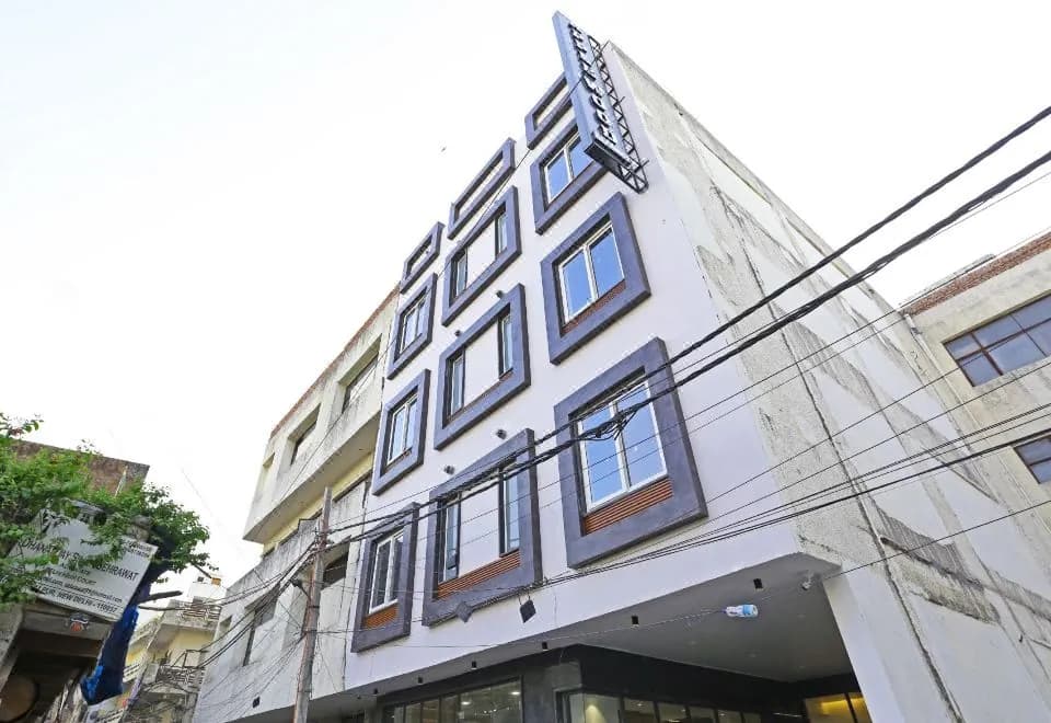 APPLE WOOD RESIDENCY IGI AIRPORT