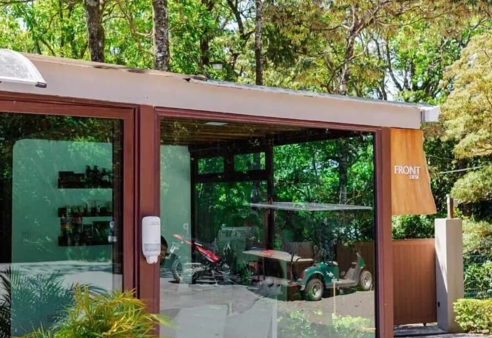 Chira Glamping Monteverde