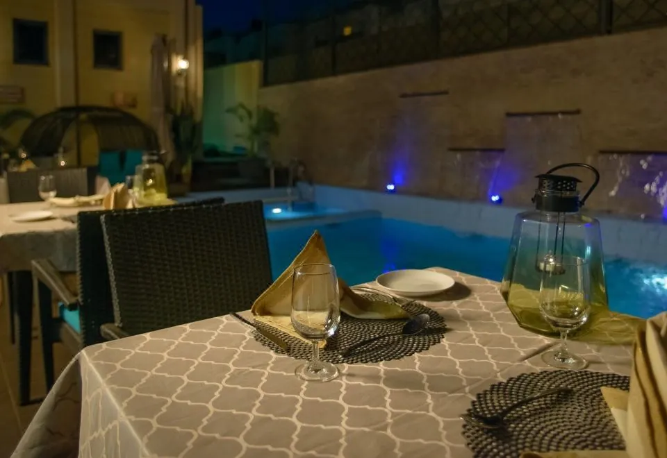 The Landmark Suites