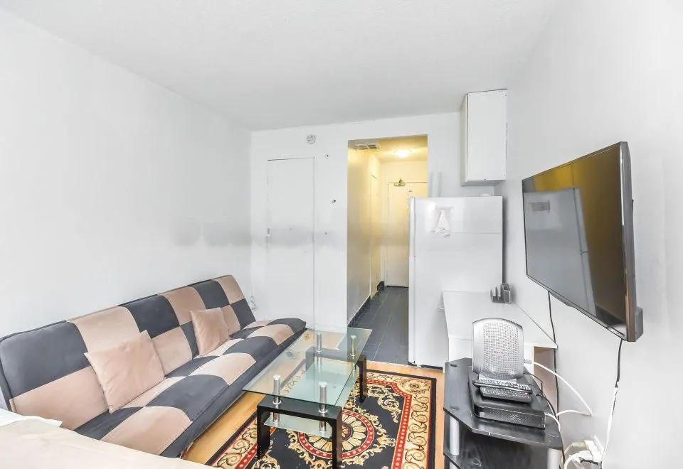 Toronto Furnished Living