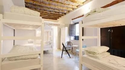 Lemon Rock Hostel
