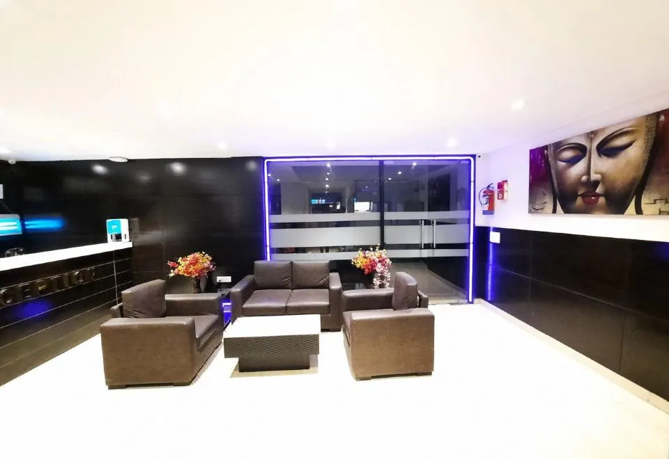 Solitaire Hotel