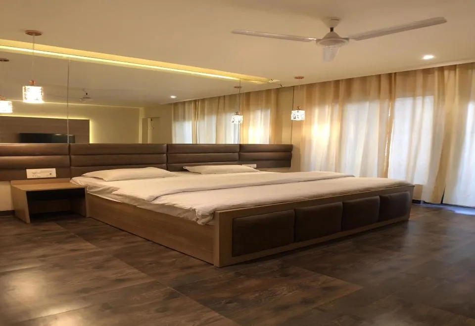 Solitaire Hotel