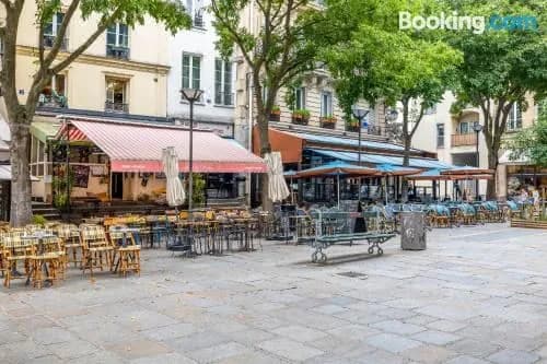 HolidaysInParis - Bourg Tibourg