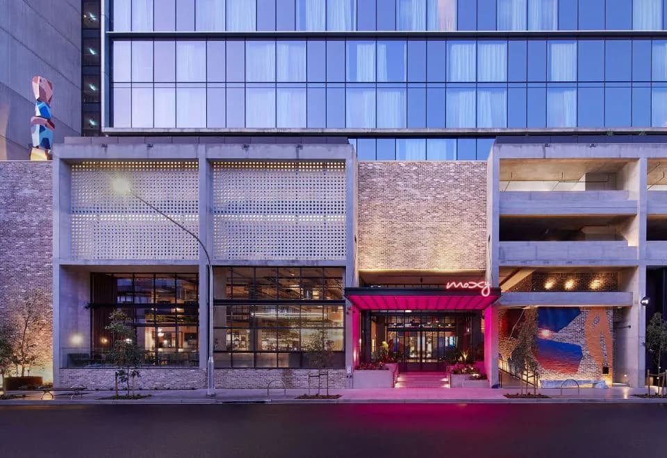 Moxy Sydney Airport