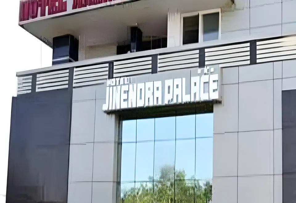 Hotel Jinendra Palace