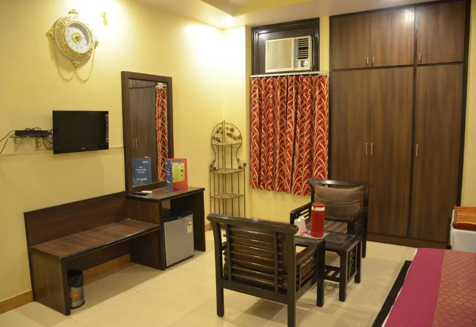 Hotel Jinendra Palace