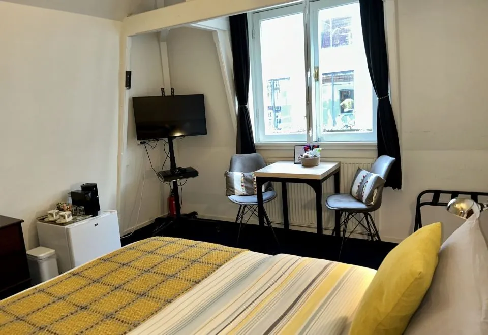 Amsterdam 4 Holiday GuestRooms