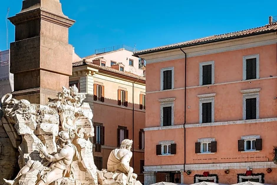 Rhea Silvia Luxury Navona
