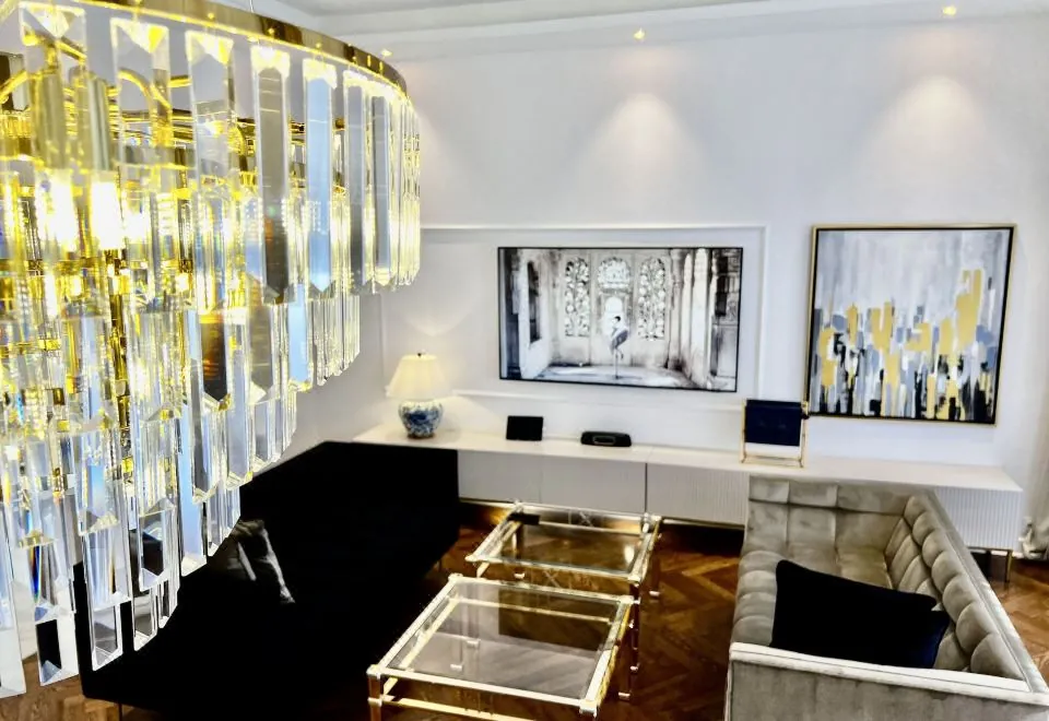 Mondrian Luxury Suites & Apartments Old Town Market Square