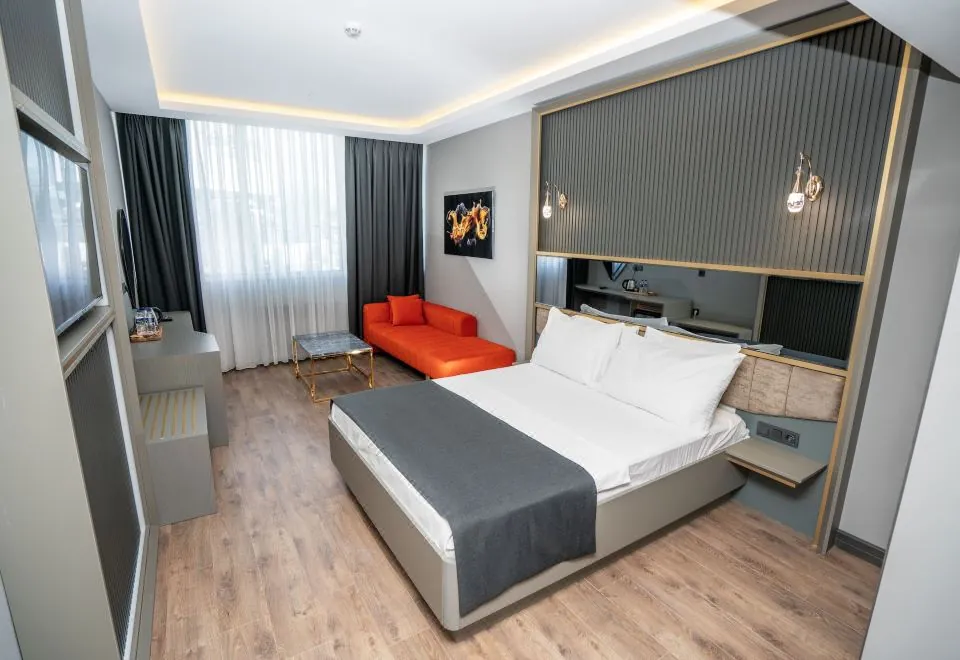 216 Ruby Suite