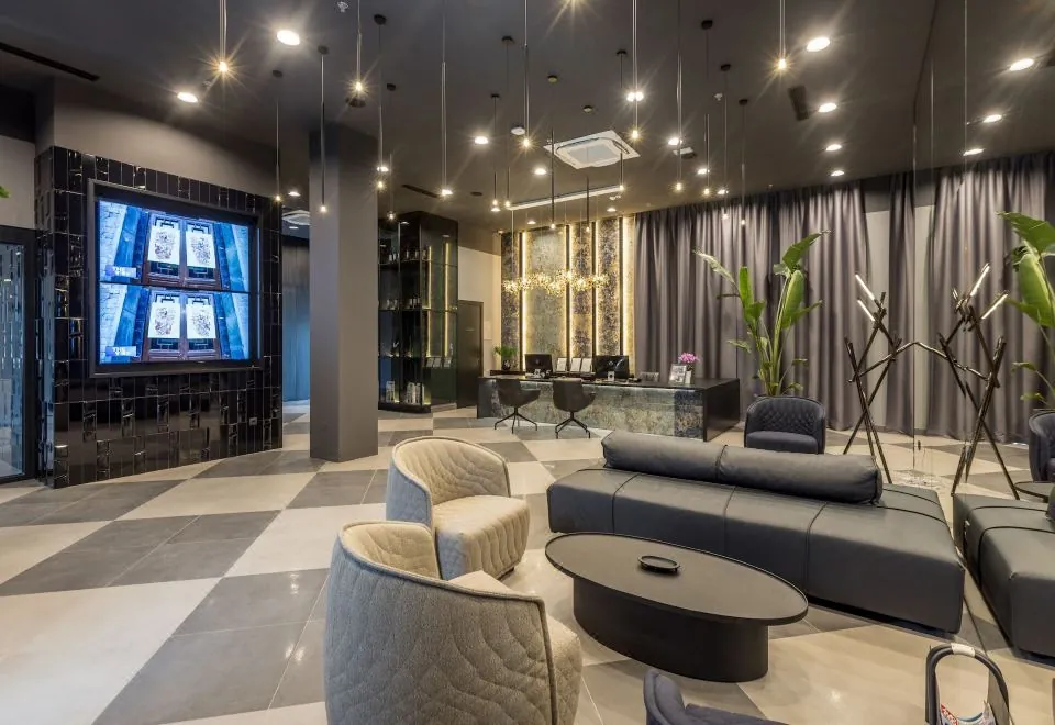 Cora Hotel