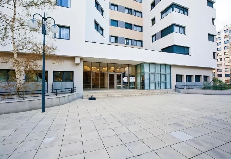 Sejours & Affaires Paris-Davout