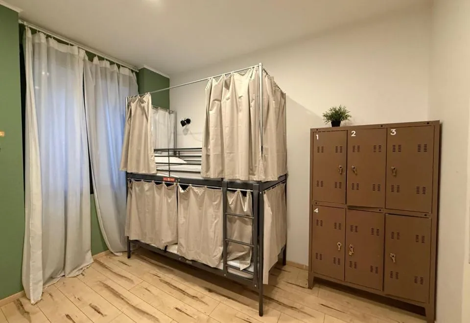 Queen Hostel