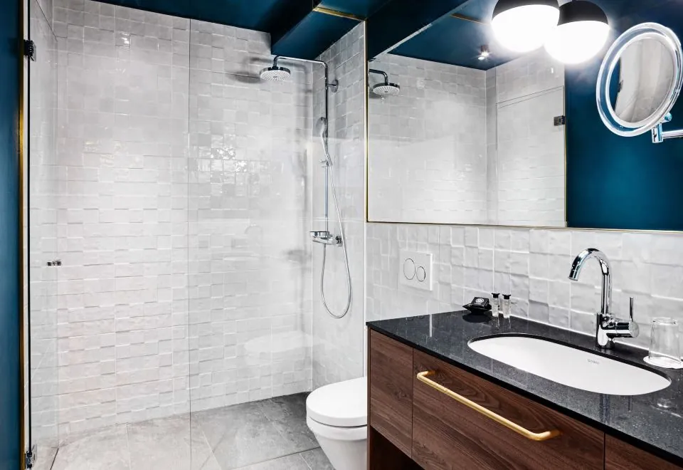 Stage 12 Hotel by Penz