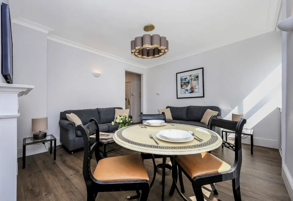 10 Curzon Street by Mansley