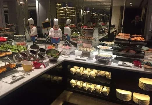 Shanghai Jinjiang Metropolo East Nanjing Road Hotel，Off Bund