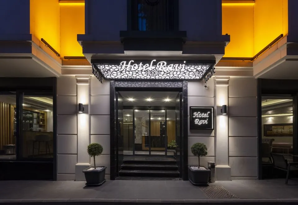 Hotel Ravi