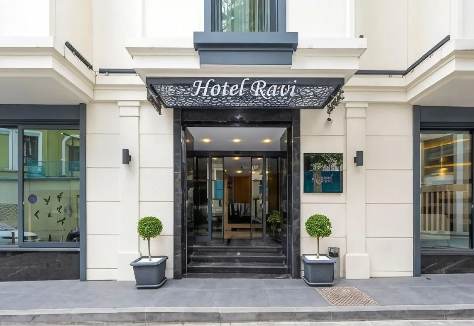 Hotel Ravi