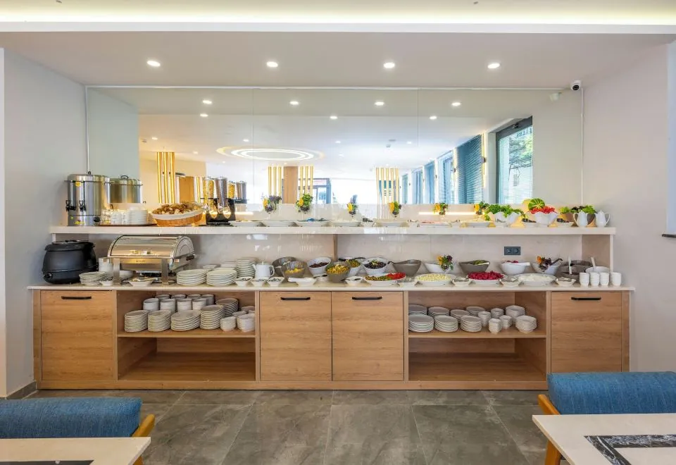DIAMOND luxury HOTEL