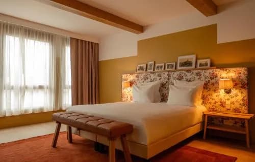 9Hotel Chelton