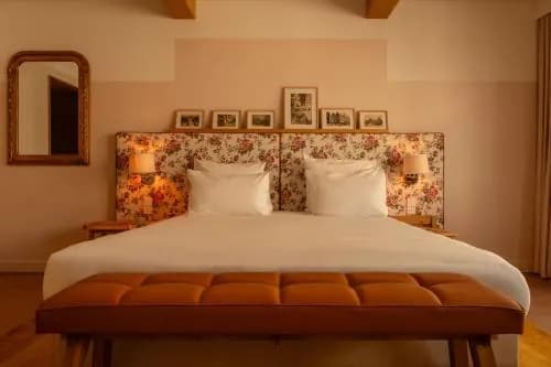 9Hotel Chelton