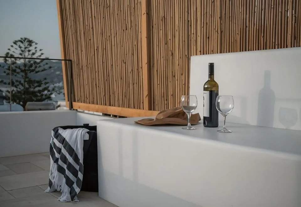 aniko suites White Alley