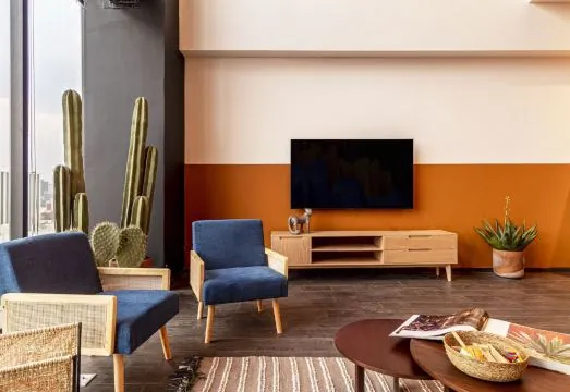 Casa Magenta by Kukun
