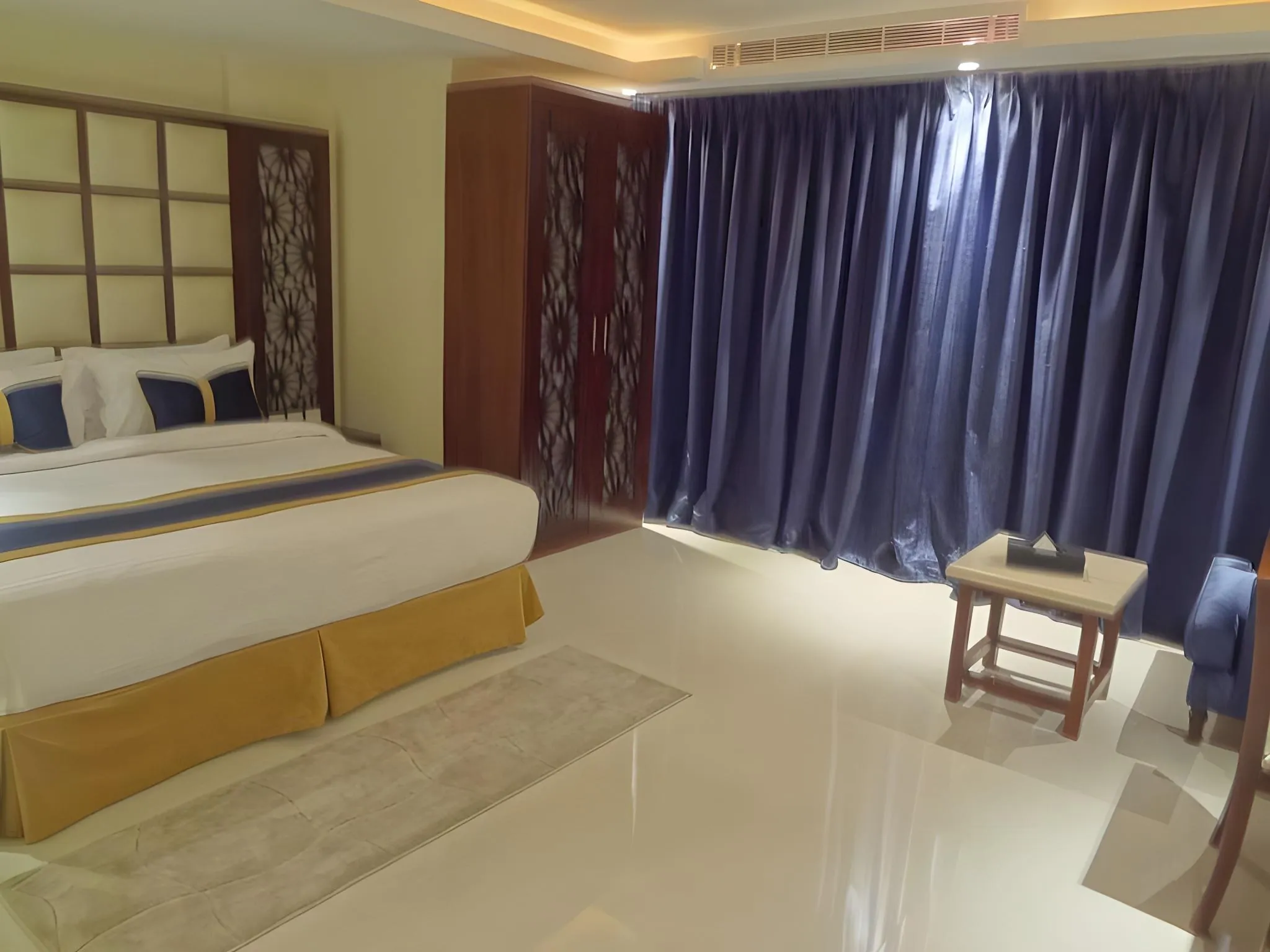 Almuhaidb Alolaya Suites