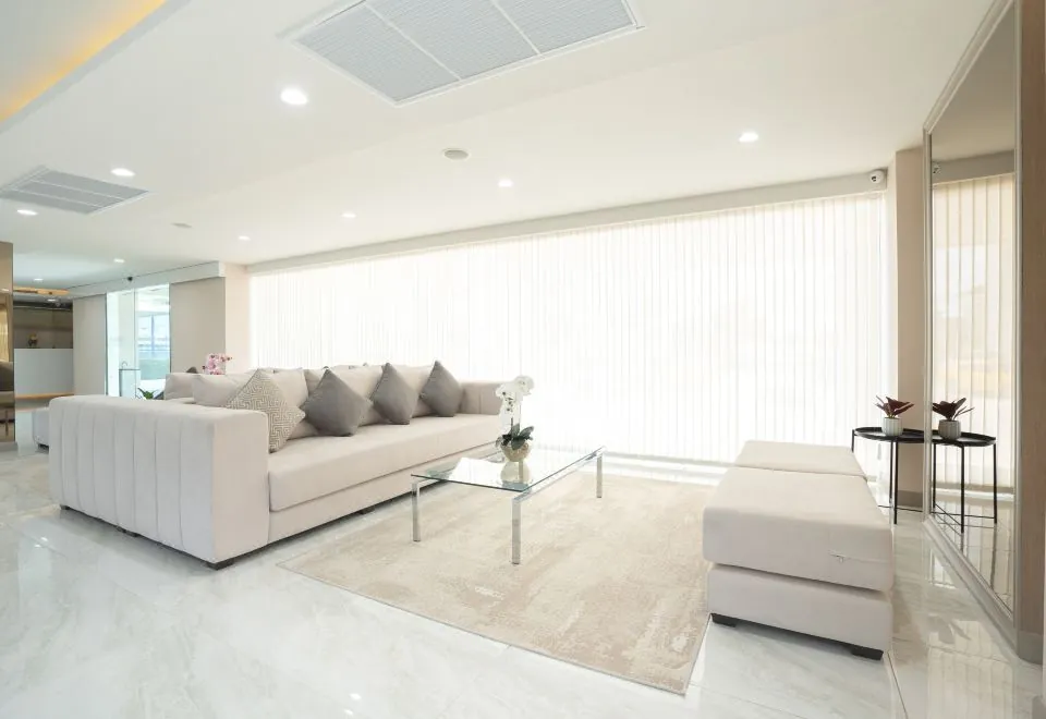 Oriole Residence