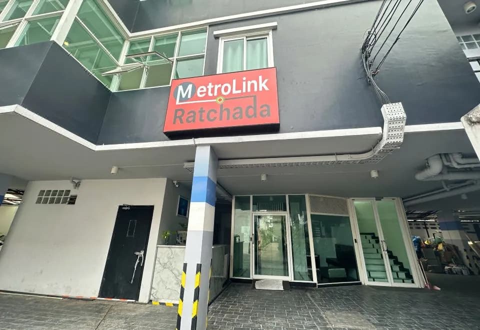 Metro Link  Ratchada Hotel