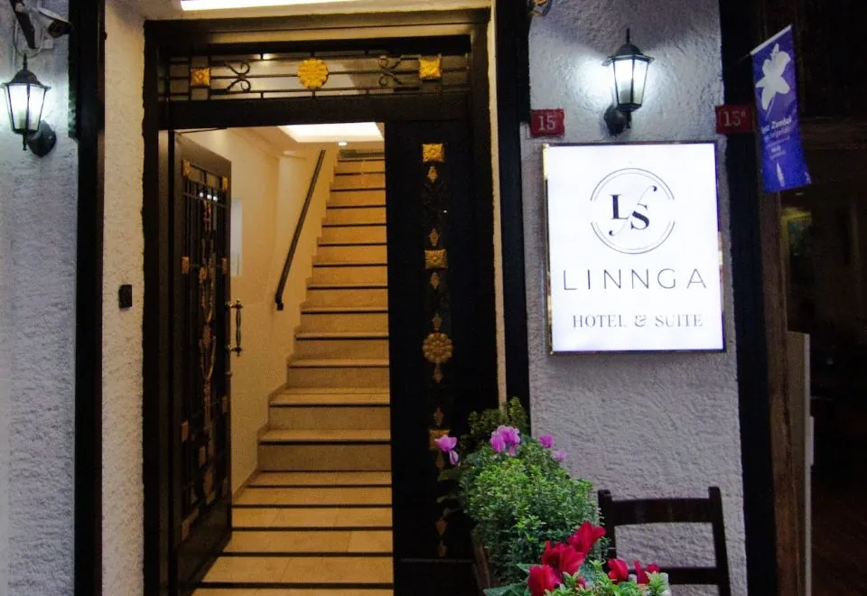 LINNGA  HOTEL & SUITE
