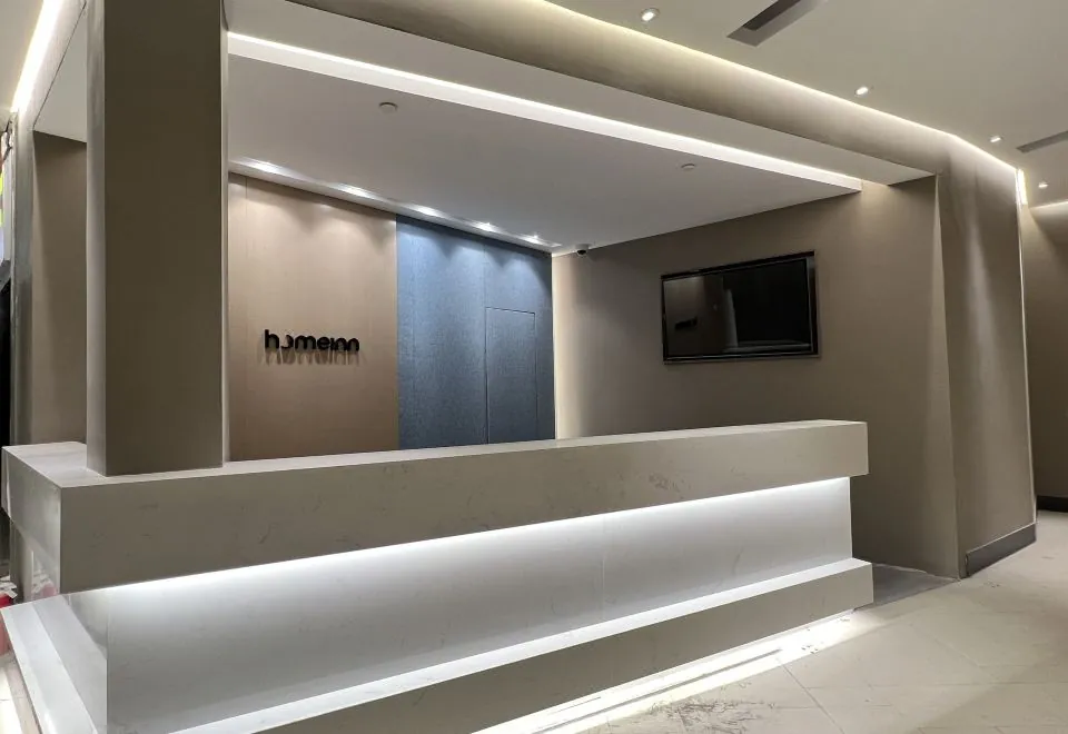 Home Inn Neo (Shanghai Baoshan Road Metro Station)