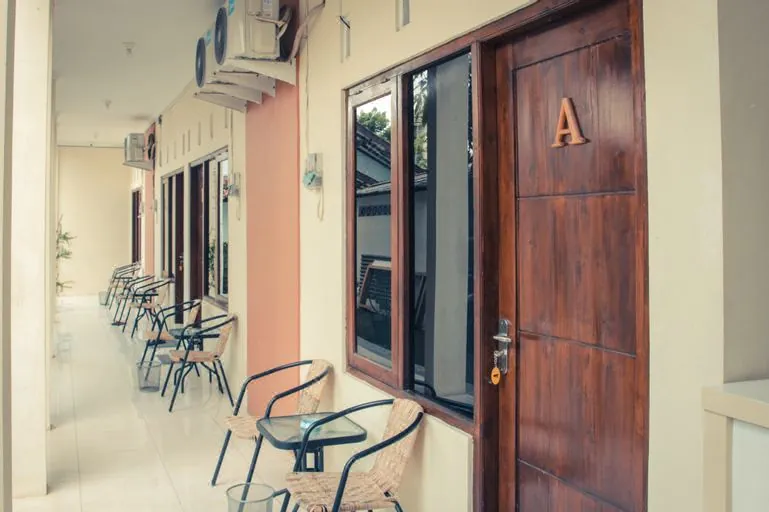 Teratai Guesthouse Mitra RedDoorz near Tugu Yogyakarta