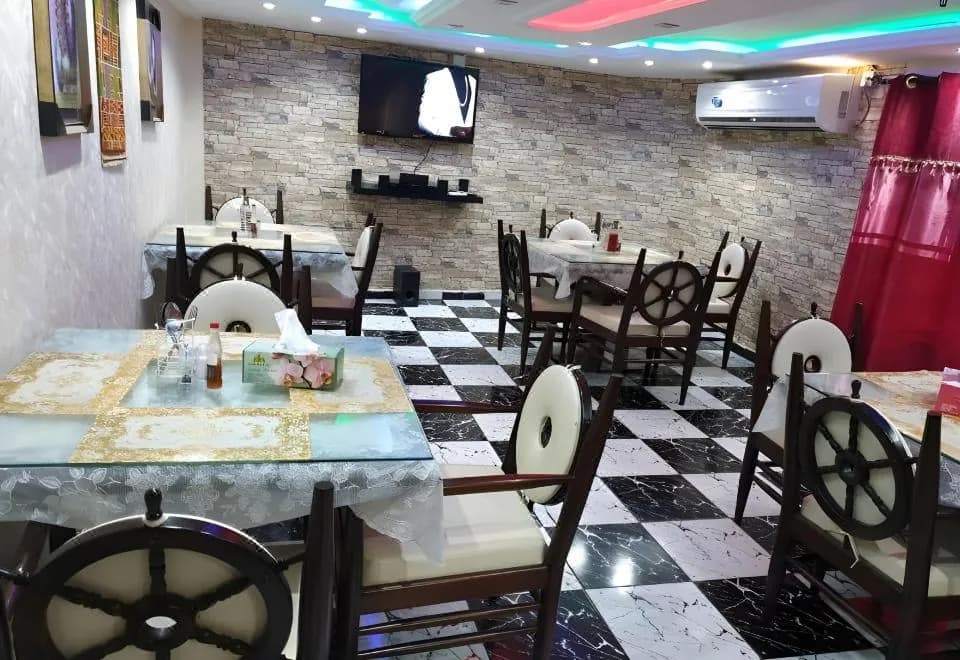 OYO 338 Transworld Hotel