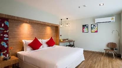 Sunshine Hip Hotel