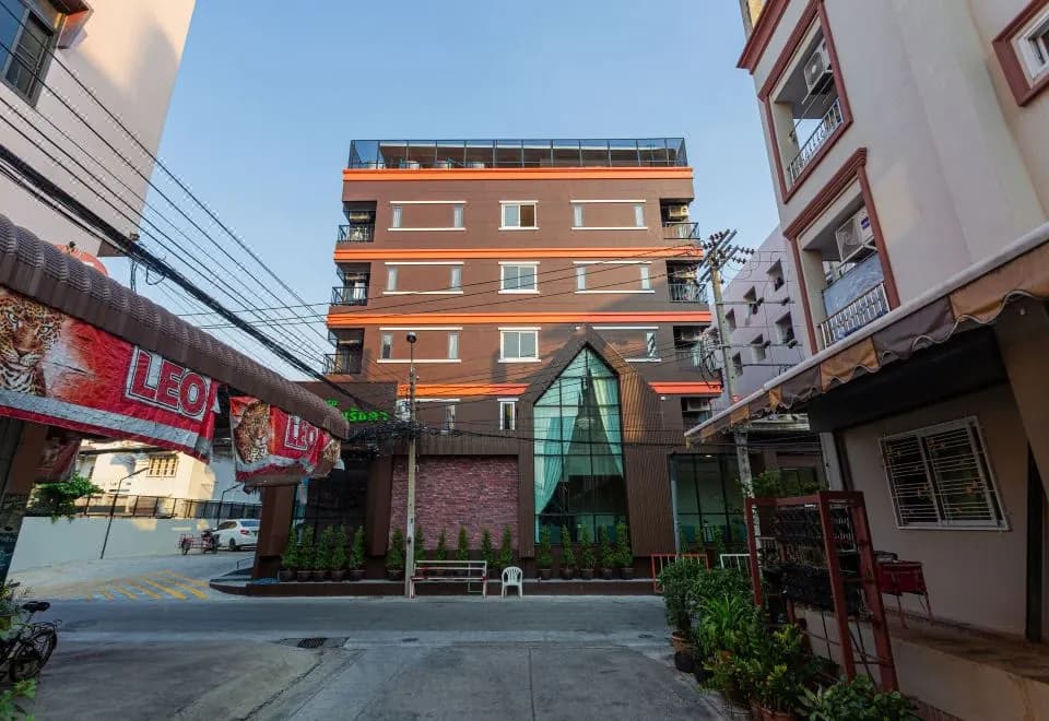 S7VEN RATCHADA HOTEL