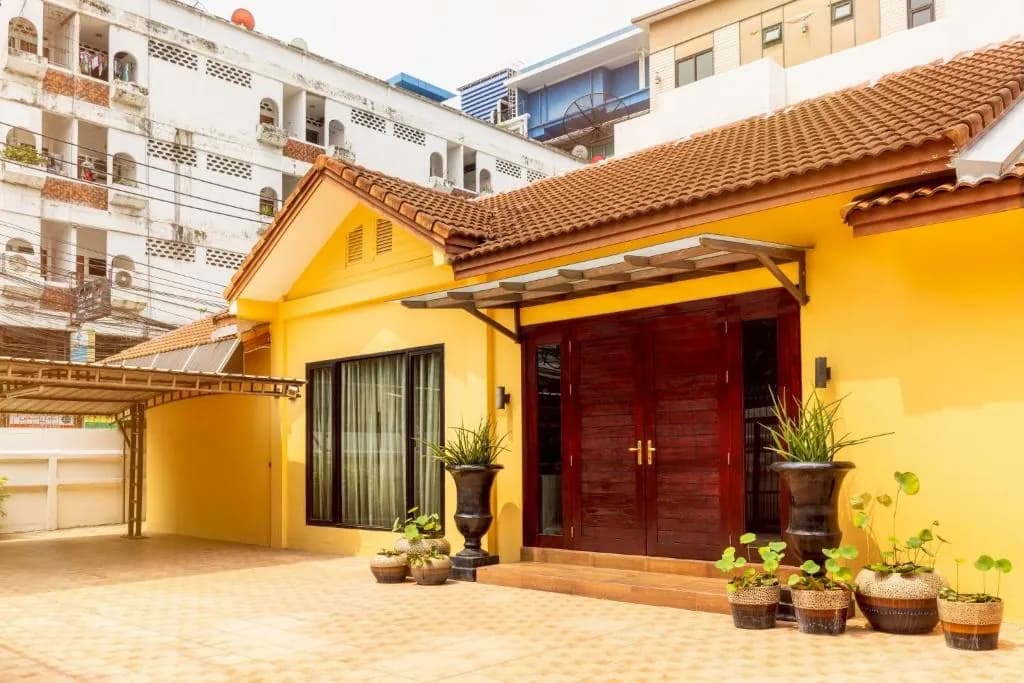 Chiva Bangkok Hotel