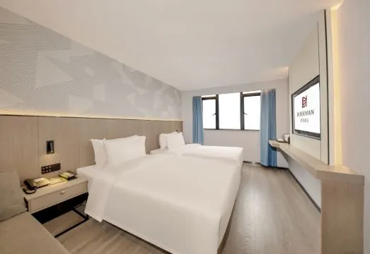 Berman Hotel (Guangzhou Huangpu Dashadi Metro Station)