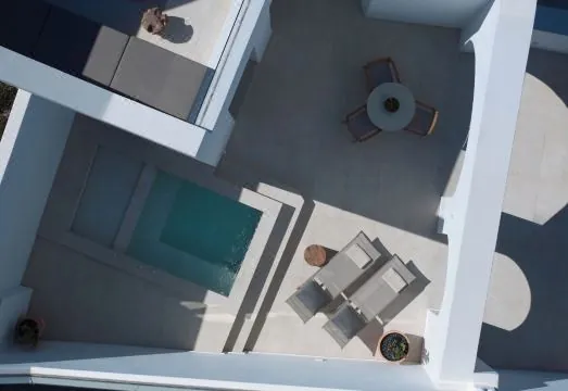 Omna Caldera Suites