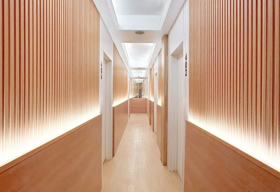 Thrive Hotel