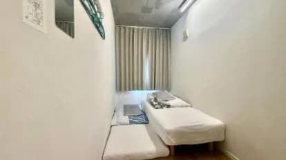 Kangaroo Hotel Side B