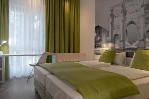 Super 8 by Wyndham Munich City North